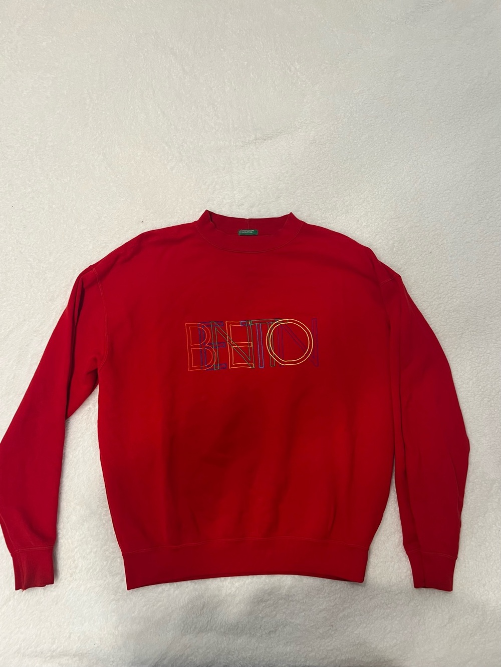 90s Vintage Red Sweatshirt/Crewneck - United Colors Of Benetton - M